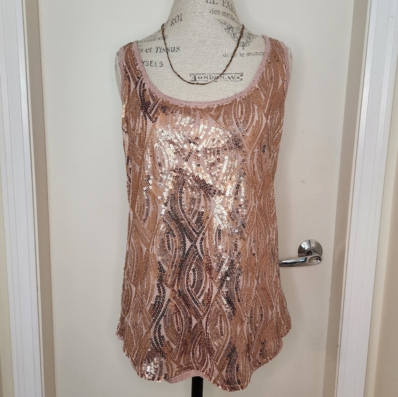 Rose gold sequin scoop neck top - Picture 2 of 10